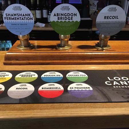 The Volunteer Inn Wantage Εξωτερικό φωτογραφία